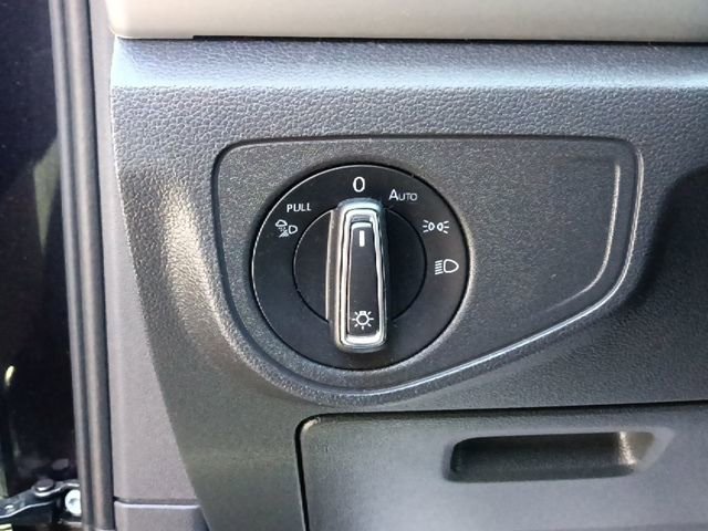 Used 2022 Volkswagen Atlas SE FWD image 18