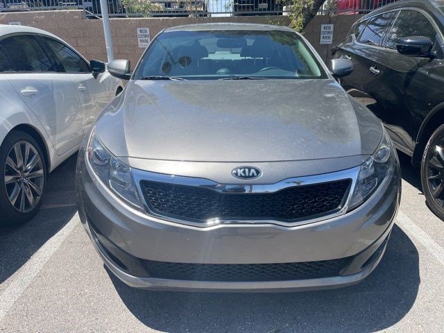 Used 2013 Kia Optima LX w/ Convenience Plus Pkg FWD image 2
