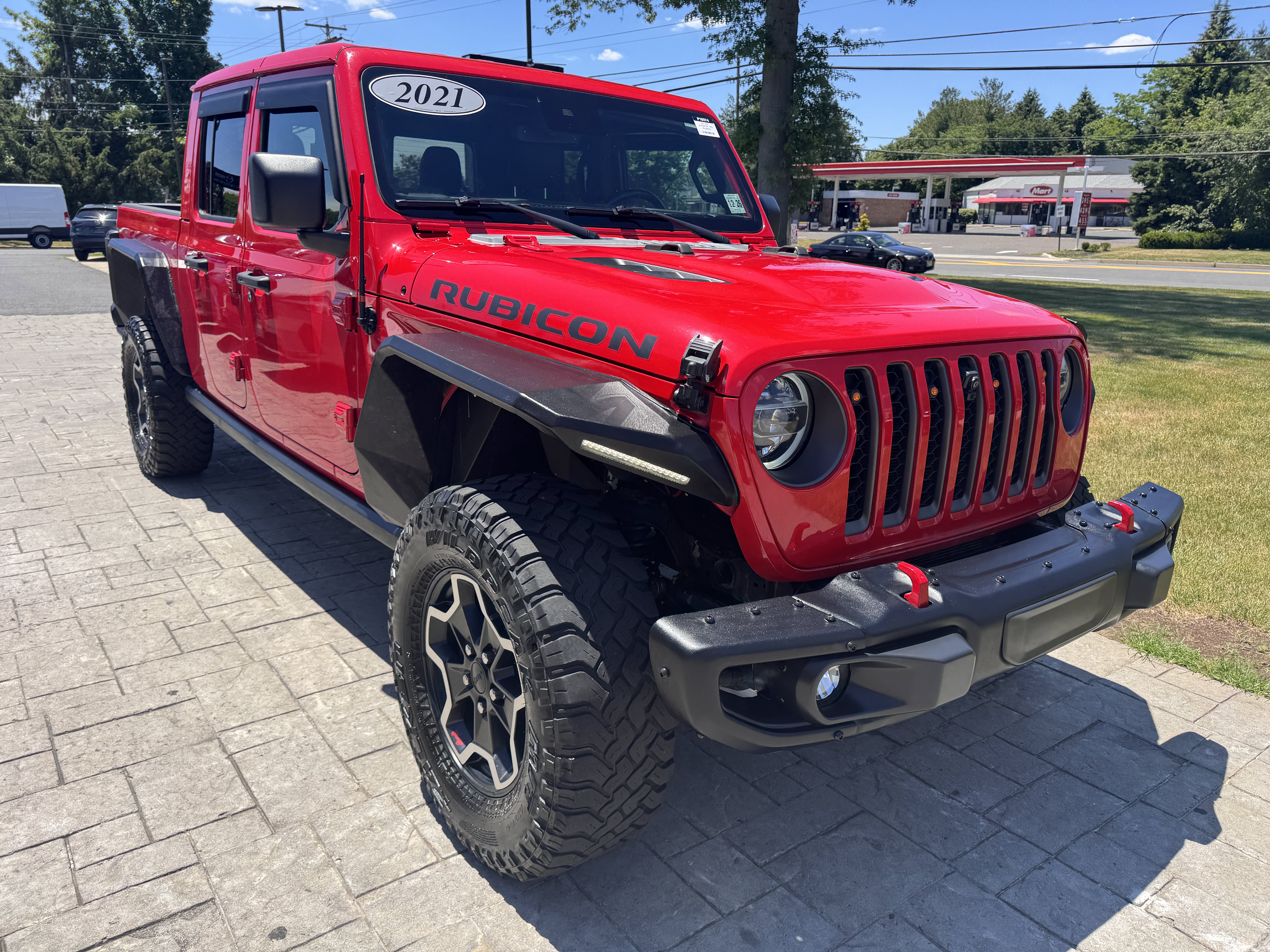 Used 2021 Jeep Gladiator Rubicon AWD/4WD image 16