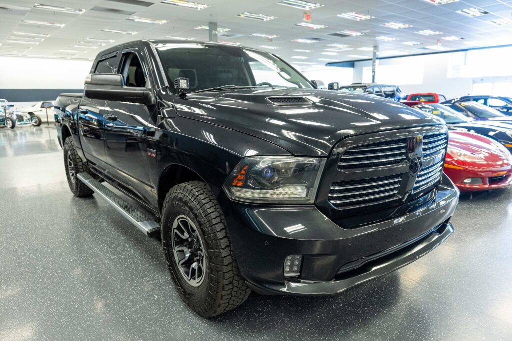 Used 2015 RAM 1500 Sport w/ Black Ram 1500 Sport Group image 3