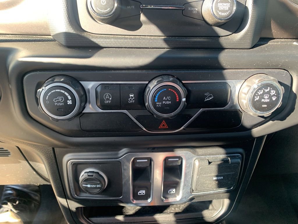 Used 2020 Jeep Wrangler Sport image 24