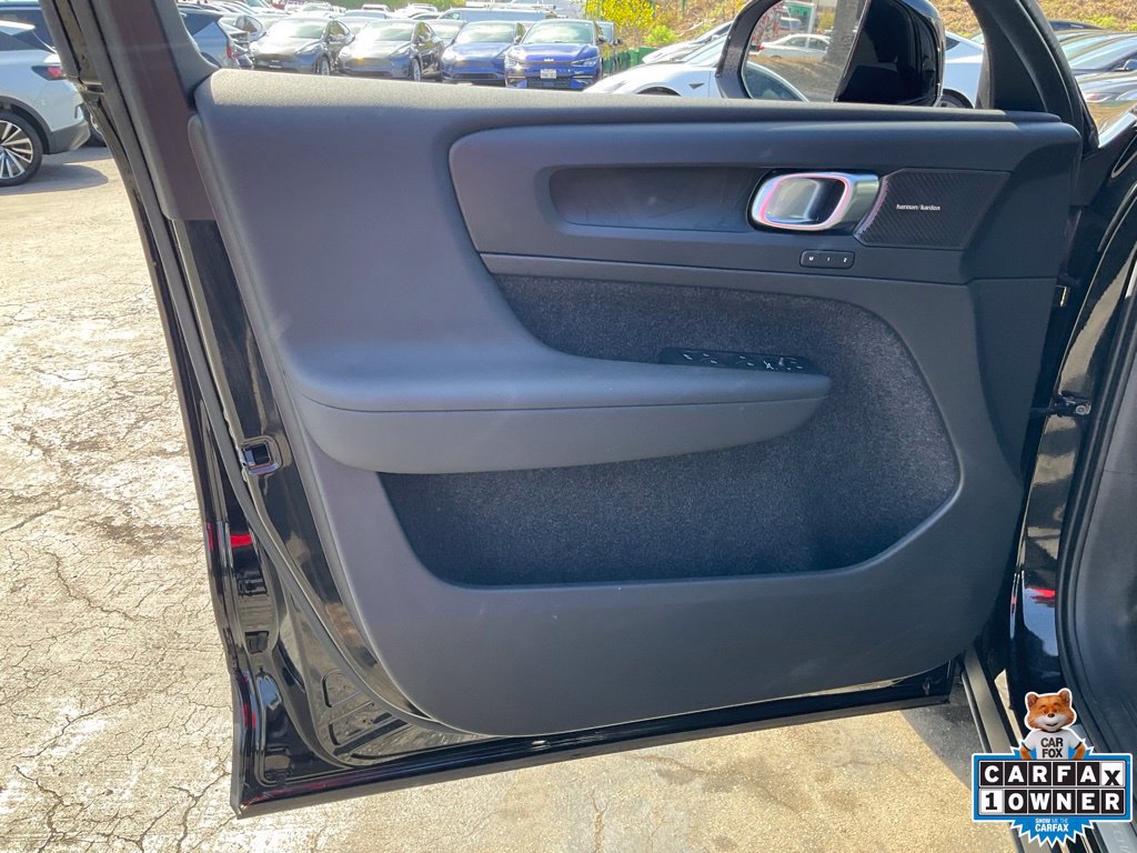 Used 2023 Volvo C40 P8 Recharge Ultimate AWD/4WD image 24