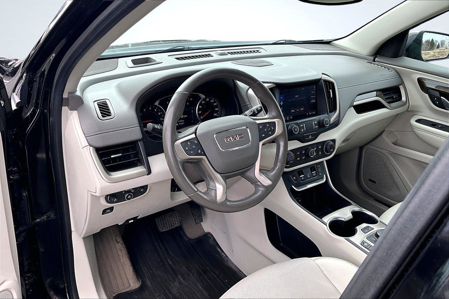 Used 2020 GMC Terrain Denali w/ Denali Premium Package AWD/4WD image 14