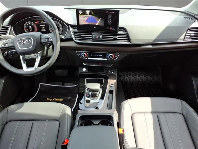 Certified 2025 Audi Q5 2.0T Premium w/ Convenience Plus Package image 11