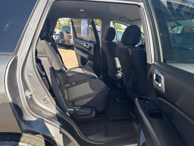 Used 2020 Nissan Pathfinder S AWD/4WD image 11