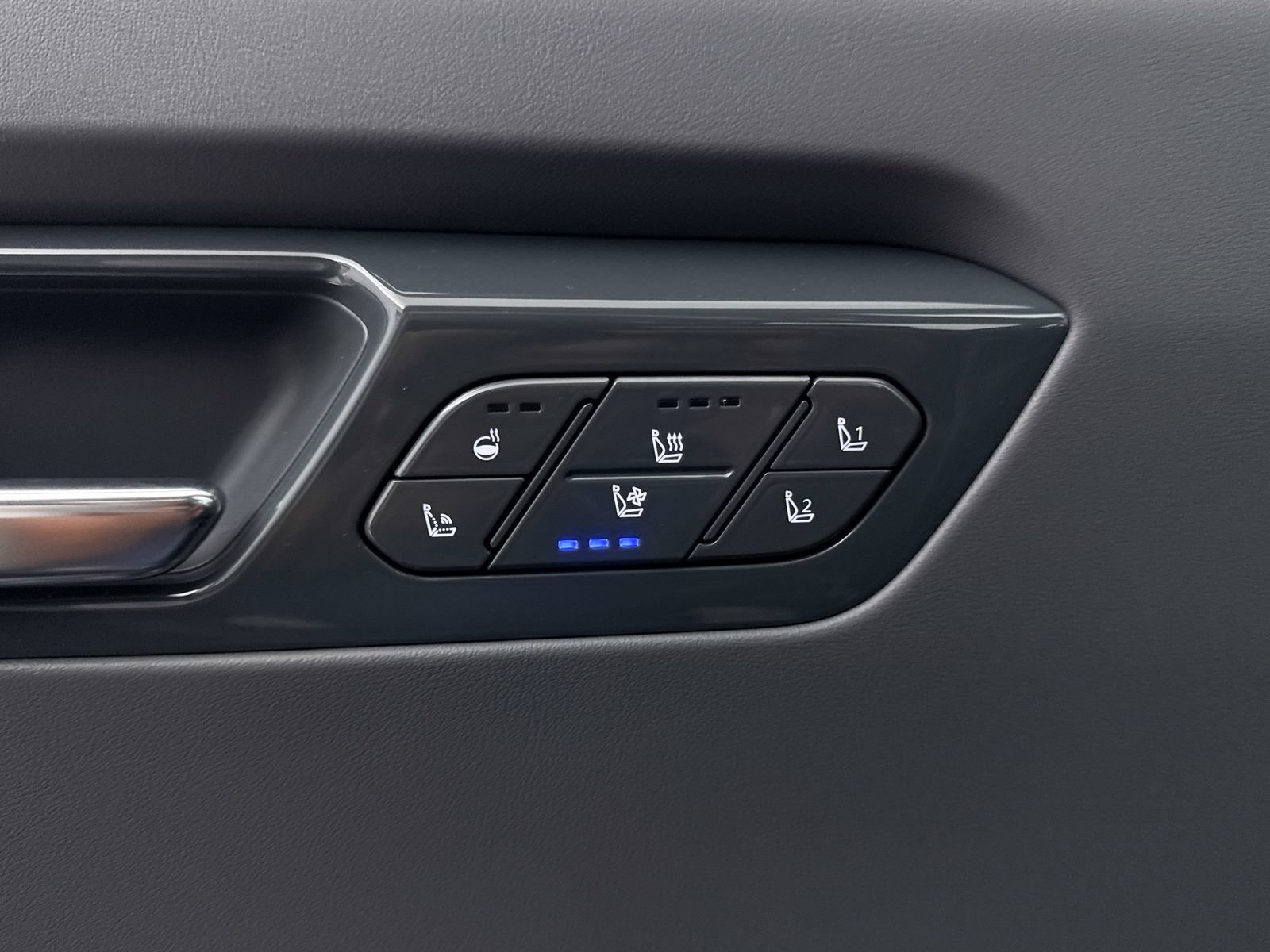 Certified 2024 Kia EV9 GT-Line AWD/4WD image 30
