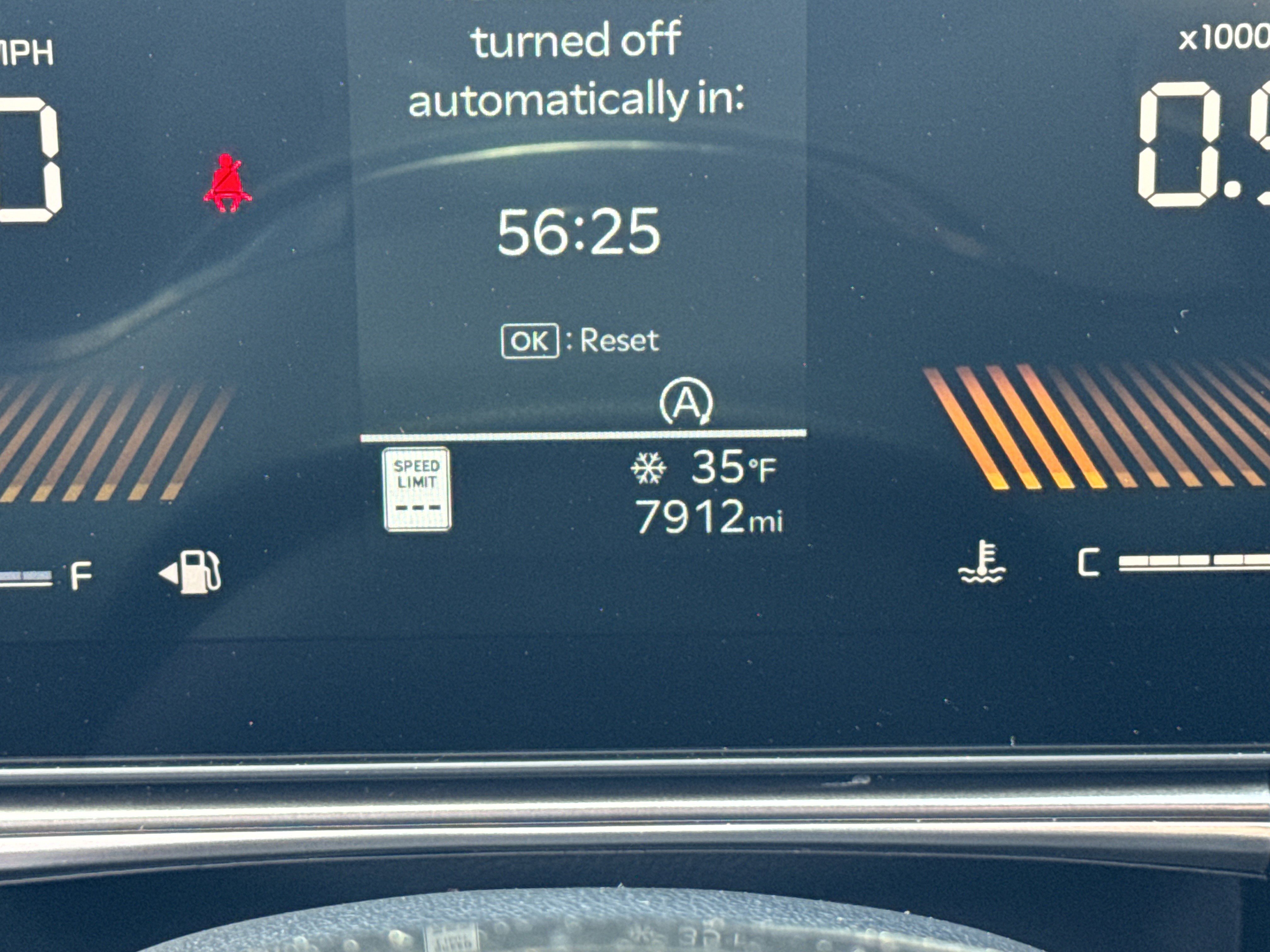 Certified 2025 Kia Sorento LX image 27