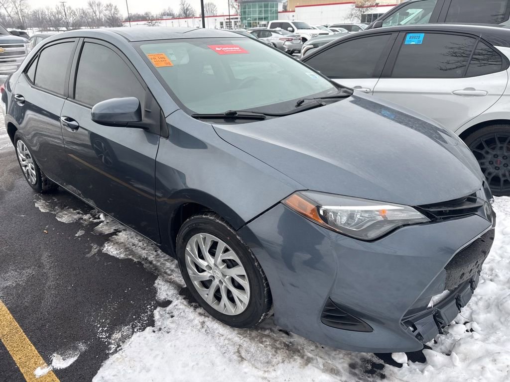Used 2019 Toyota Corolla LE image 3