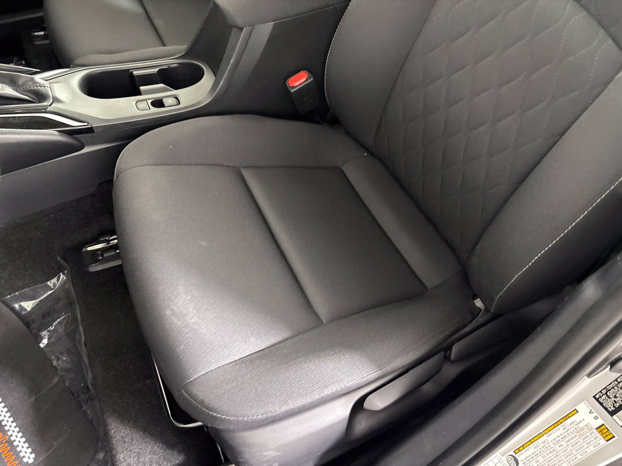 Used 2025 Toyota Corolla LE FWD image 12
