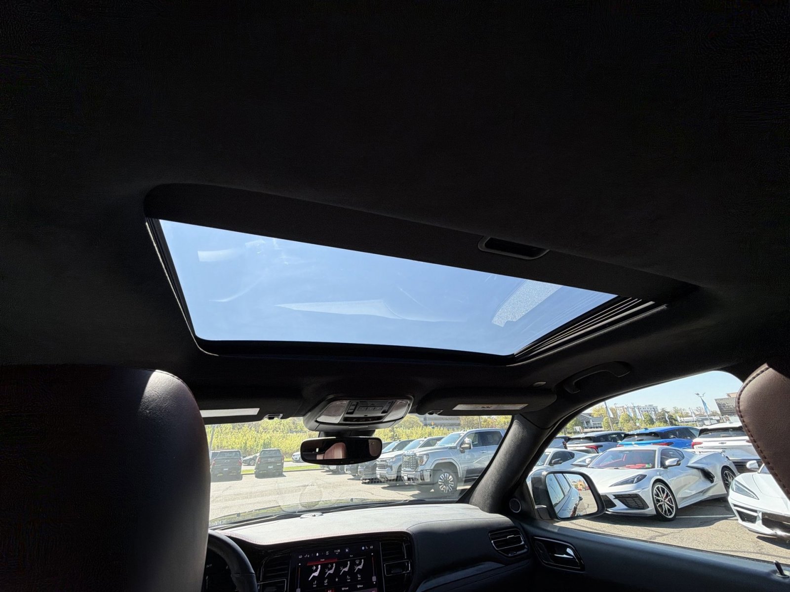 Used 2025 Dodge Durango R/T image 24