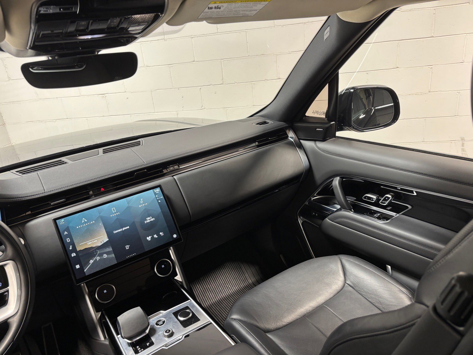 Used 2023 Land Rover Range Rover Long Wheelbase SE AWD/4WD image 37