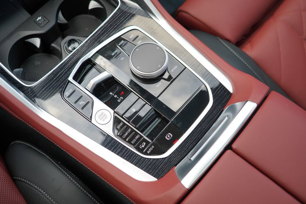 New 2026 BMW X6 xDrive40i w/ Premium Package image 17