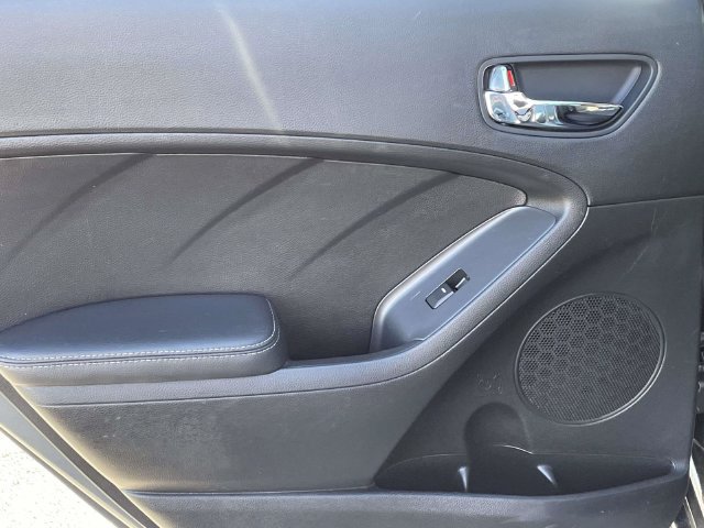 Used 2016 Kia Forte LX FWD image 10