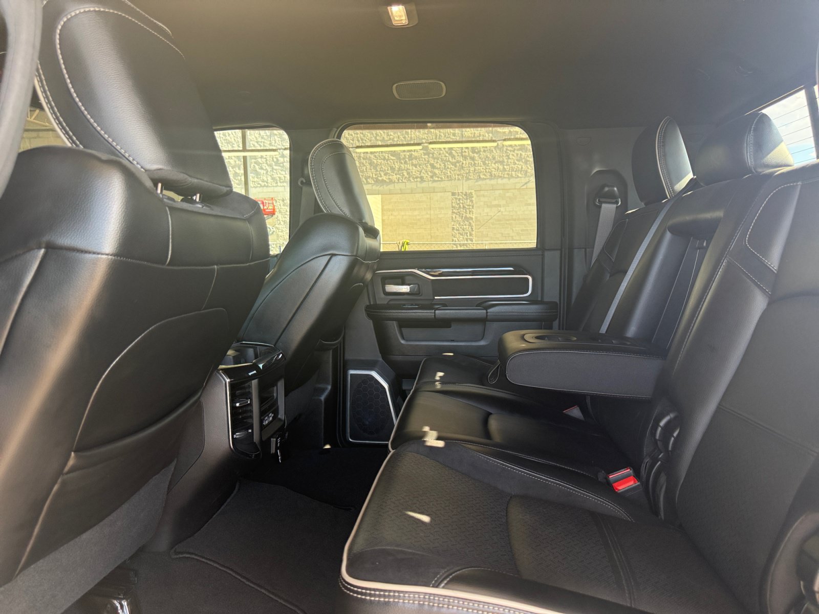 Used 2019 RAM 3500 Laramie w/ Black Appearance Package AWD/4WD image 25