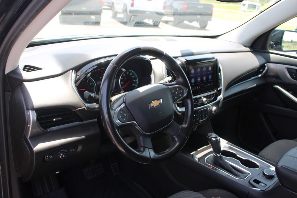 Used 2020 Chevrolet Traverse LT FWD image 24