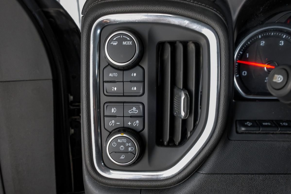 Used 2020 Chevrolet Silverado 2500 LTZ w/ LTZ Texas Edition image 24