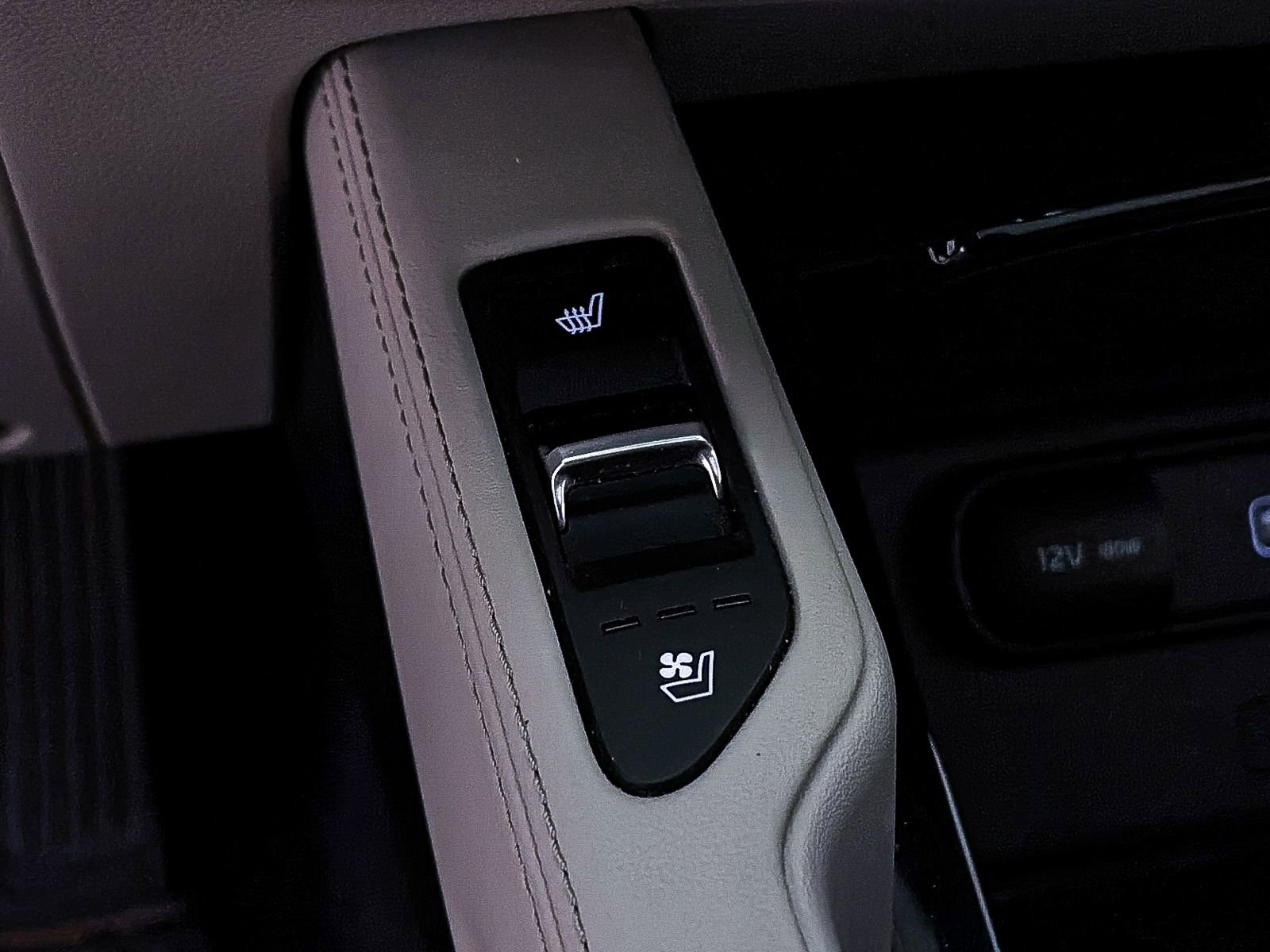 Used 2020 Kia Telluride EX FWD image 23