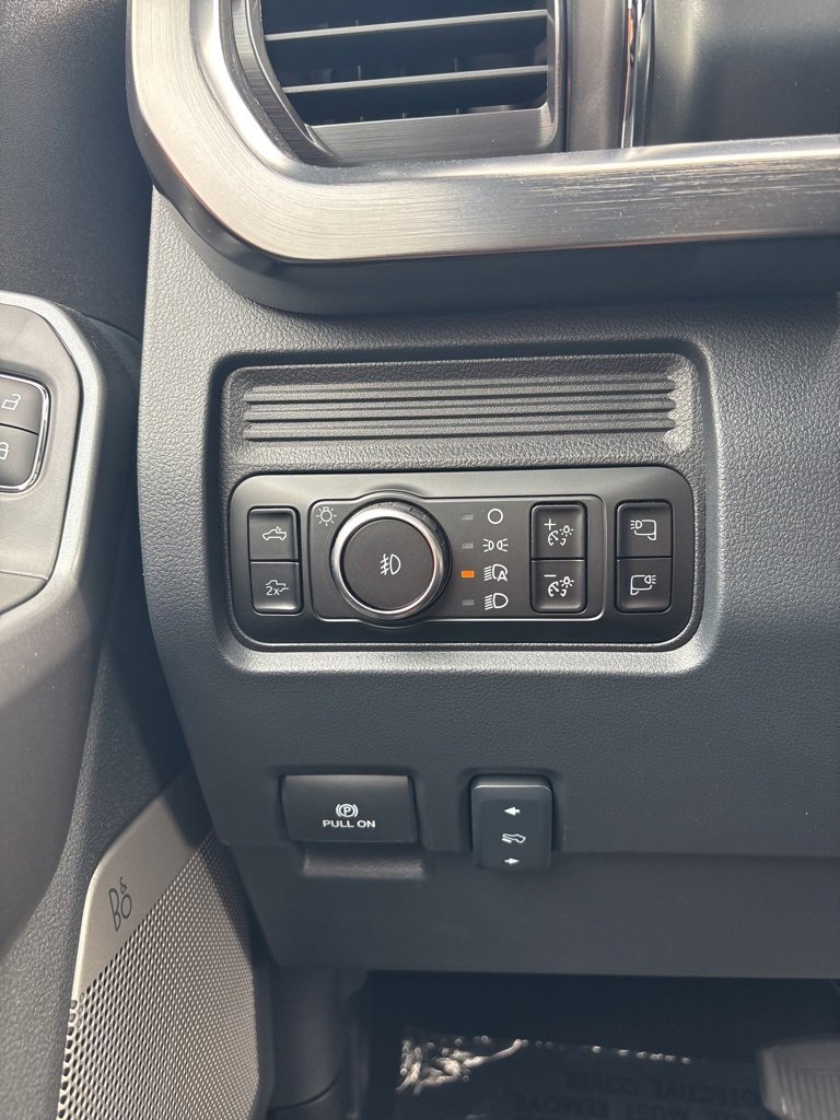 New 2025 Ford F250 Lariat w/ Lariat Ultimate Package image 25