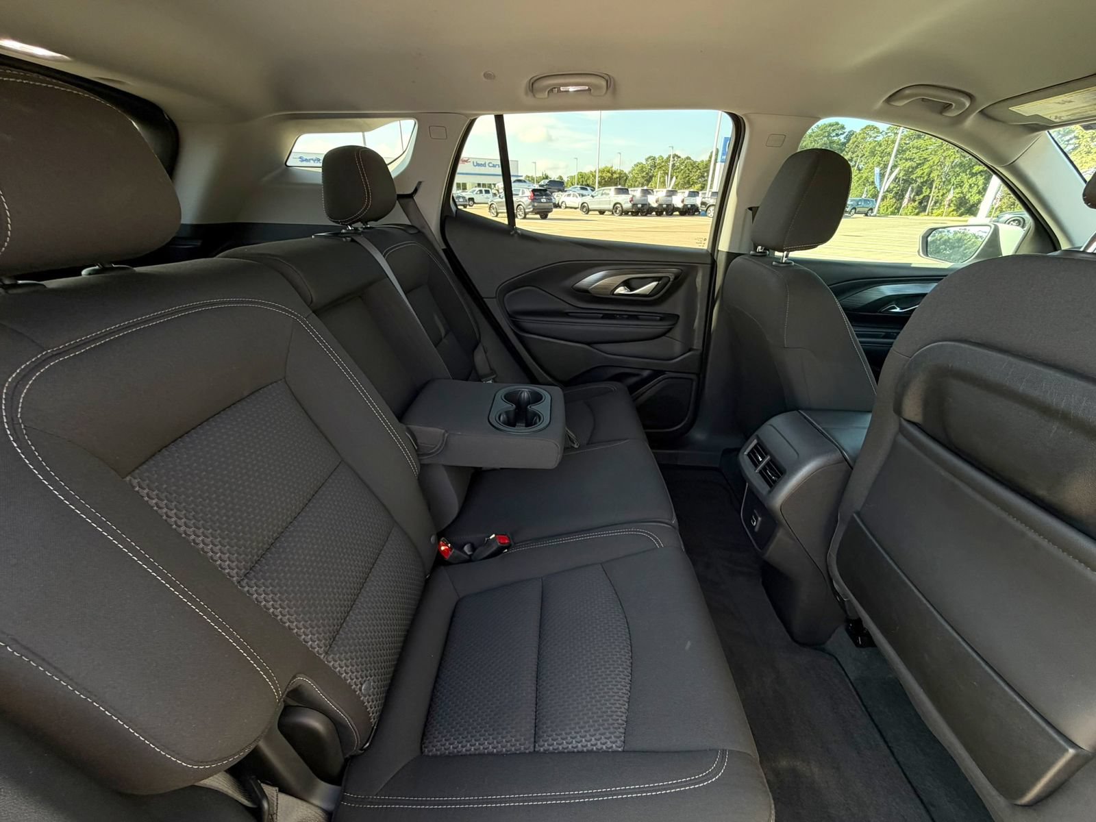 Used 2024 GMC Terrain SLE FWD image 28