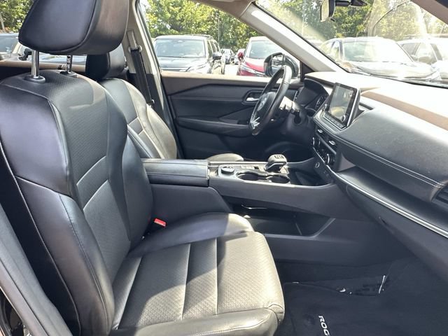 Used 2023 Nissan Rogue SV w/ SV Premium B Package AWD/4WD image 12