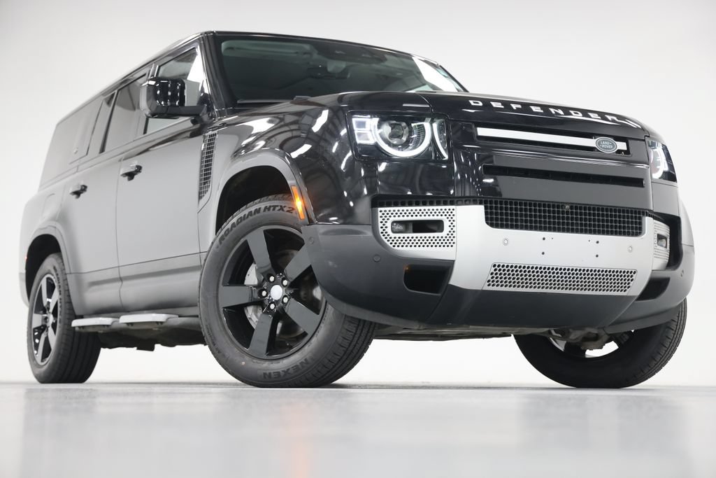 Used 2023 Land Rover Defender 130 SE AWD/4WD video 1