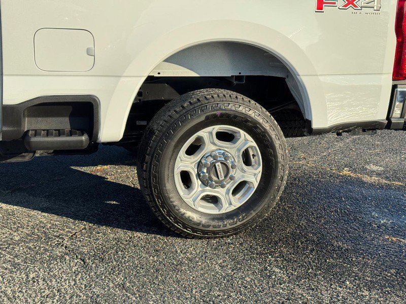 Used 2025 Ford F250 XLT w/ FX4 Off-Road Package image 11