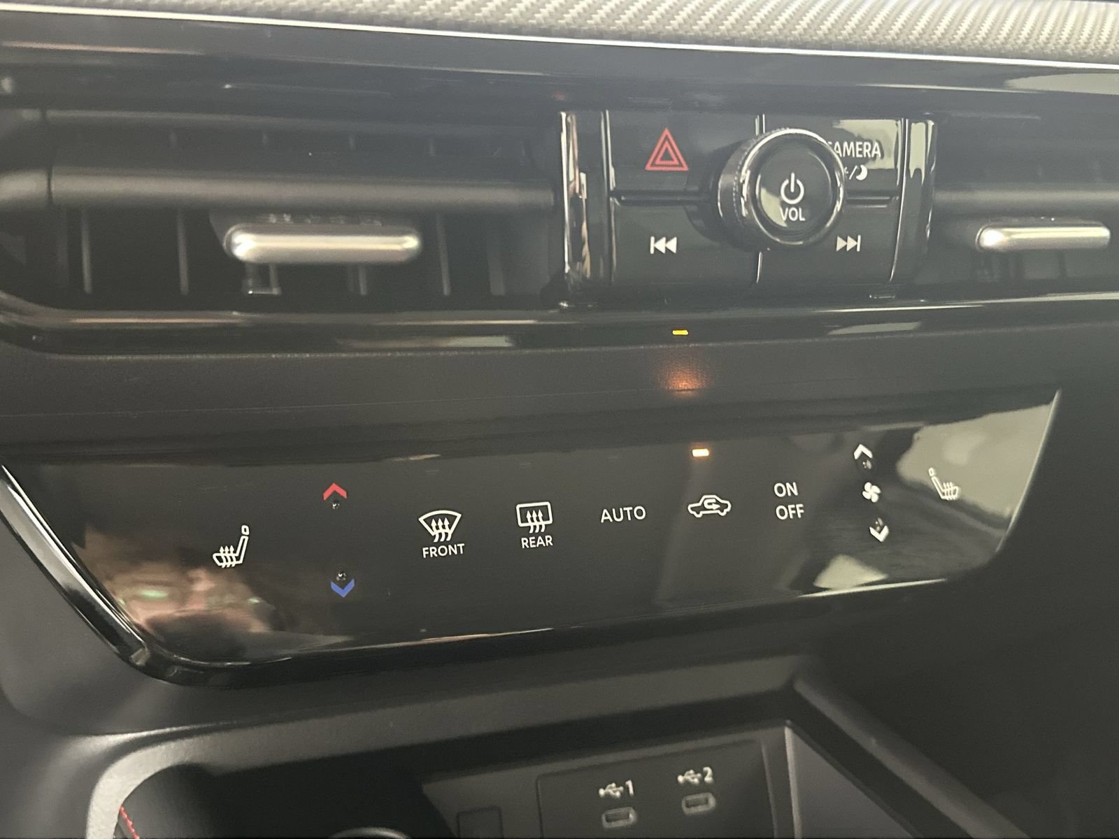 Certified 2026 Nissan Kicks SR w/ SR Premium Package FWD image 19