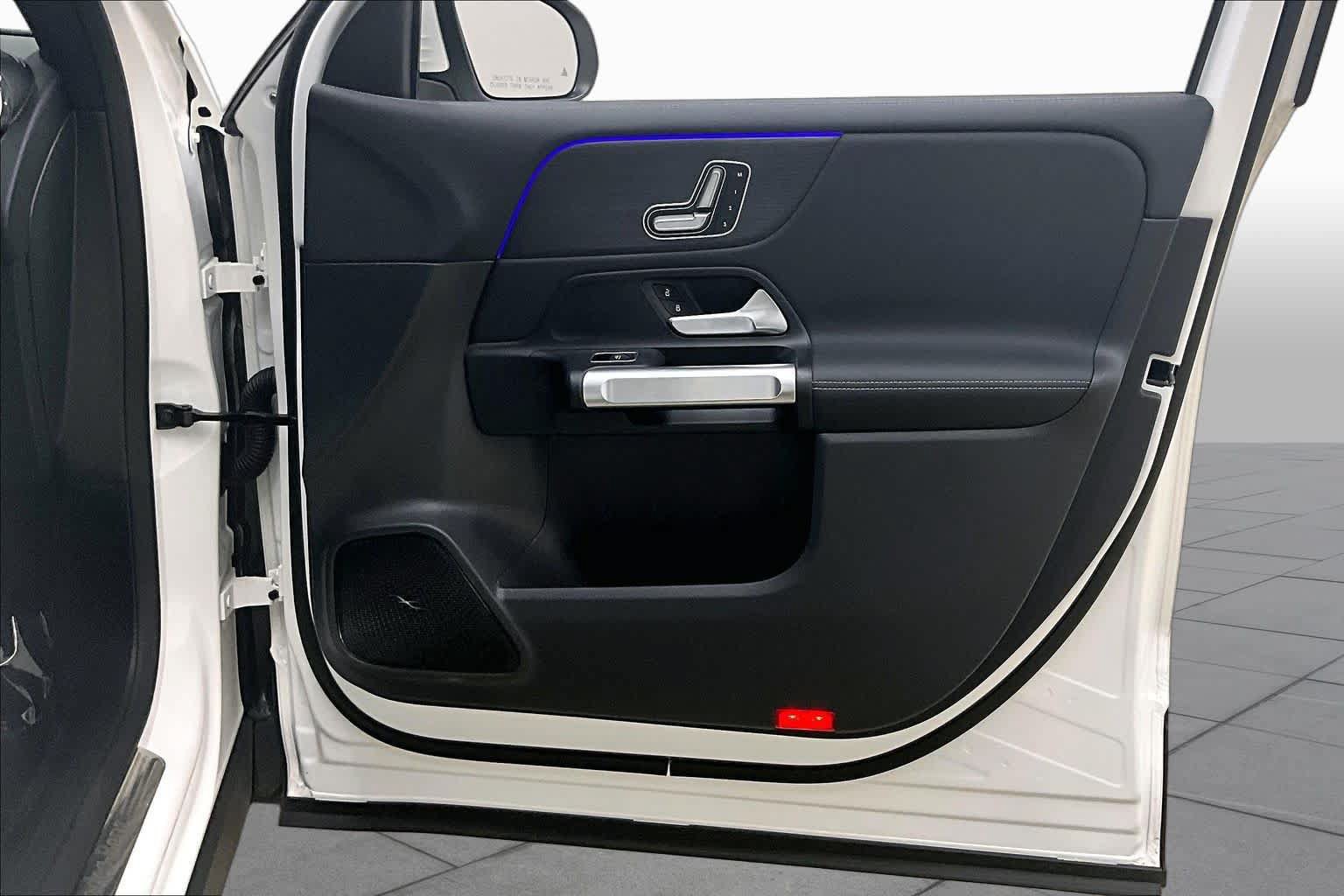 Certified 2023 Mercedes-Benz EQB 350 4MATIC SUV w/ Exclusive Package image 25