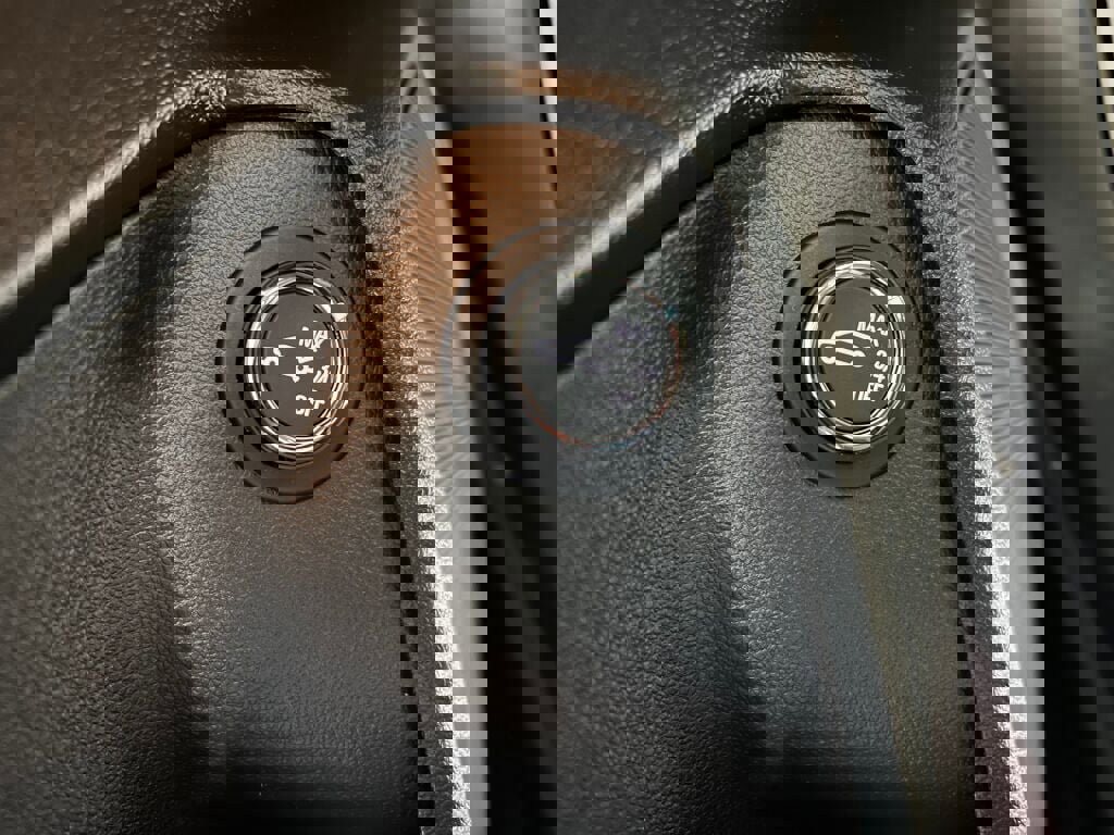 Used 2025 Chevrolet TrailBlazer RS w/ Convenience Package image 15