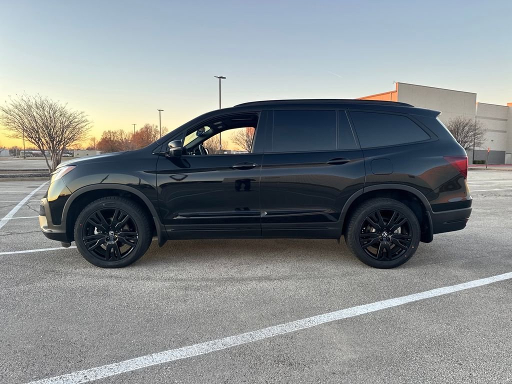 Used 2021 Honda Pilot Black Edition image 3