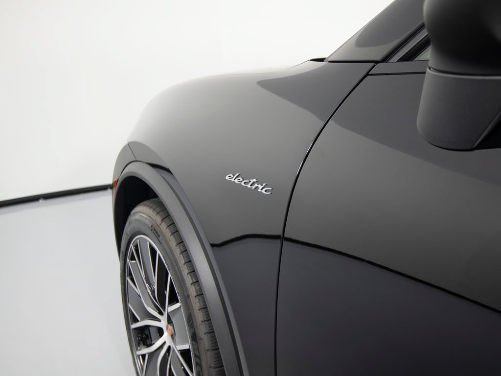 New 2026 Porsche Macan 4 Electric AWD/4WD image 42