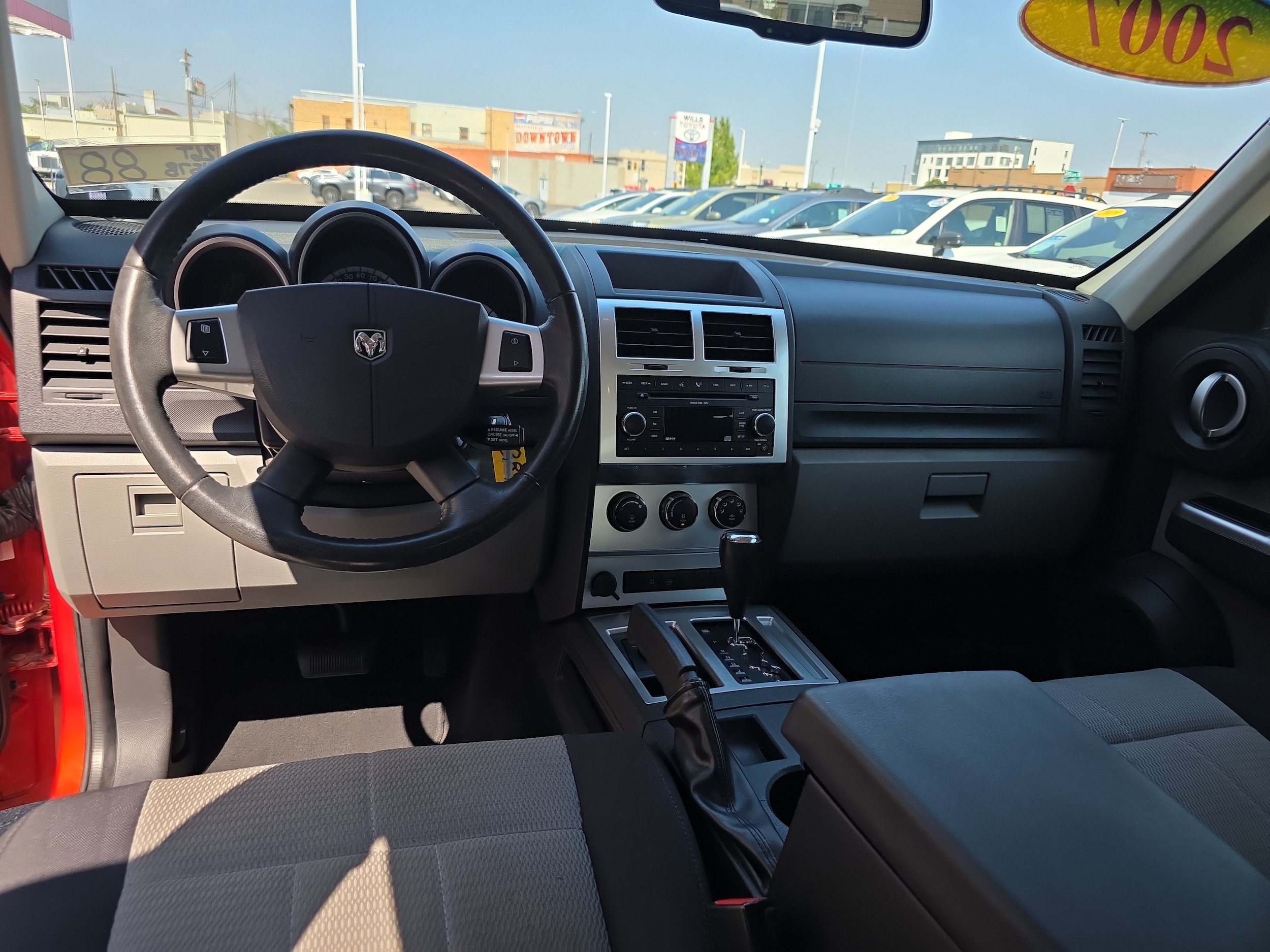 Used 2007 Dodge Nitro SLT AWD/4WD image 3