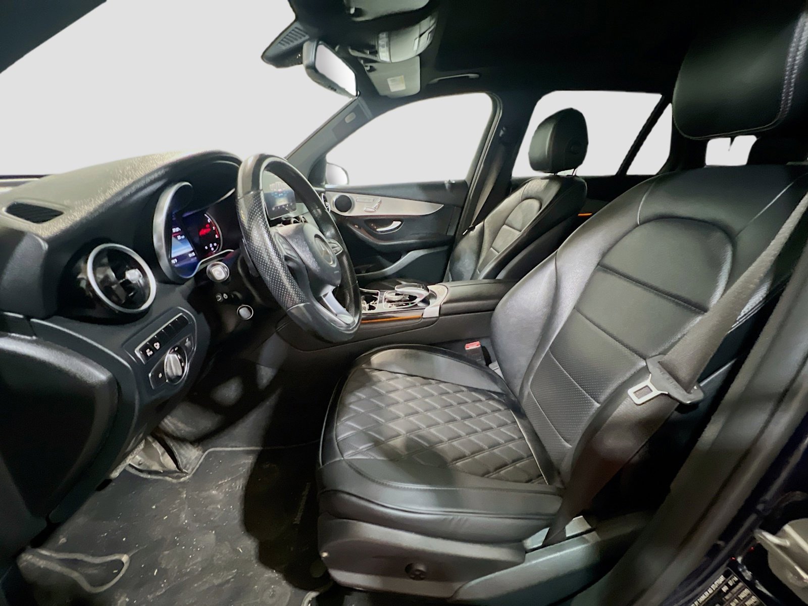 Used 2017 Mercedes-Benz GLC 300 4MATIC image 15