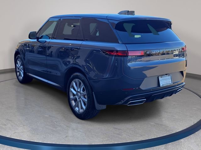 Used 2025 Land Rover Range Rover Sport image 8