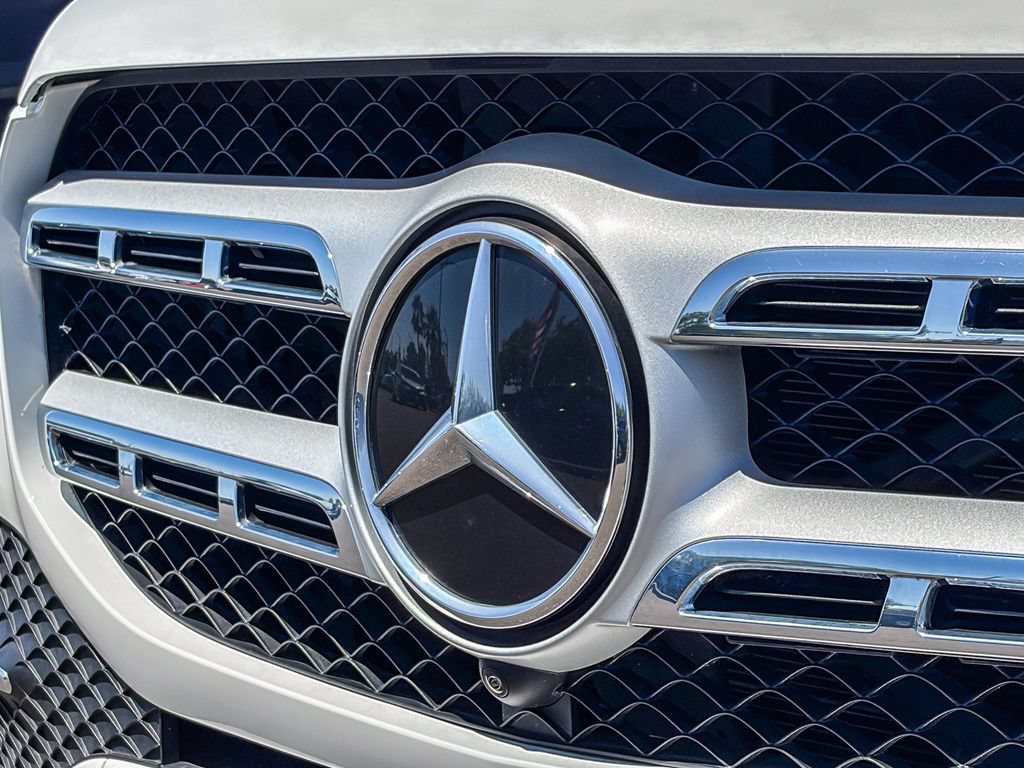 Used 2023 Mercedes-Benz GLS 450 4MATIC image 13
