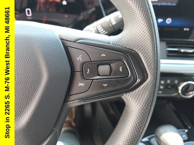 Used 2025 Chevrolet Trax LT FWD image 20