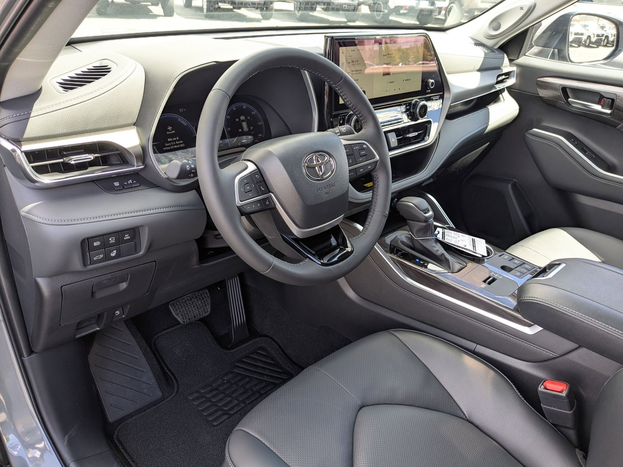 New 2026 Toyota Highlander Limited AWD/4WD image 10