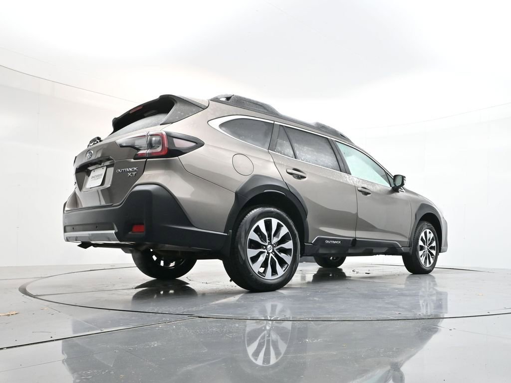 Used 2023 Subaru Outback Limited XT image 35