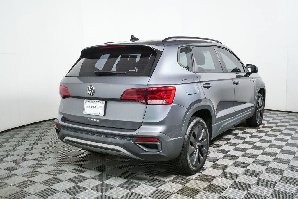 Certified 2023 Volkswagen Taos S FWD image 3