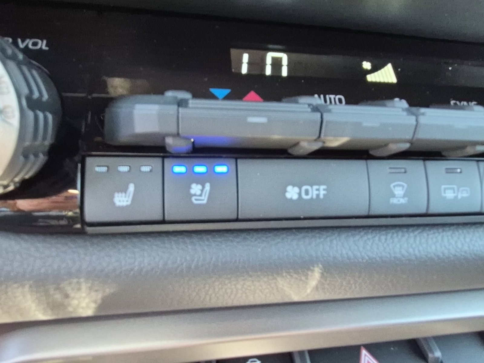New 2026 Toyota Tundra Limited AWD/4WD image 22