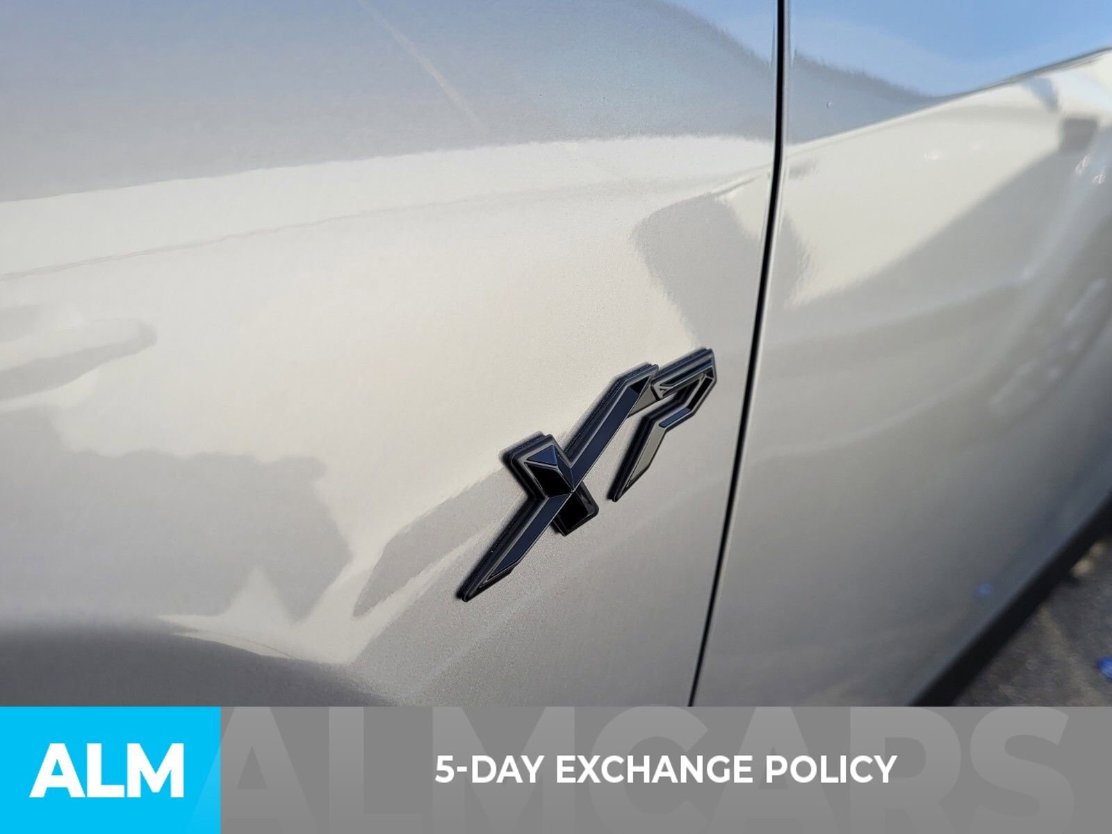 Used 2025 Toyota RAV4 XLE image 4