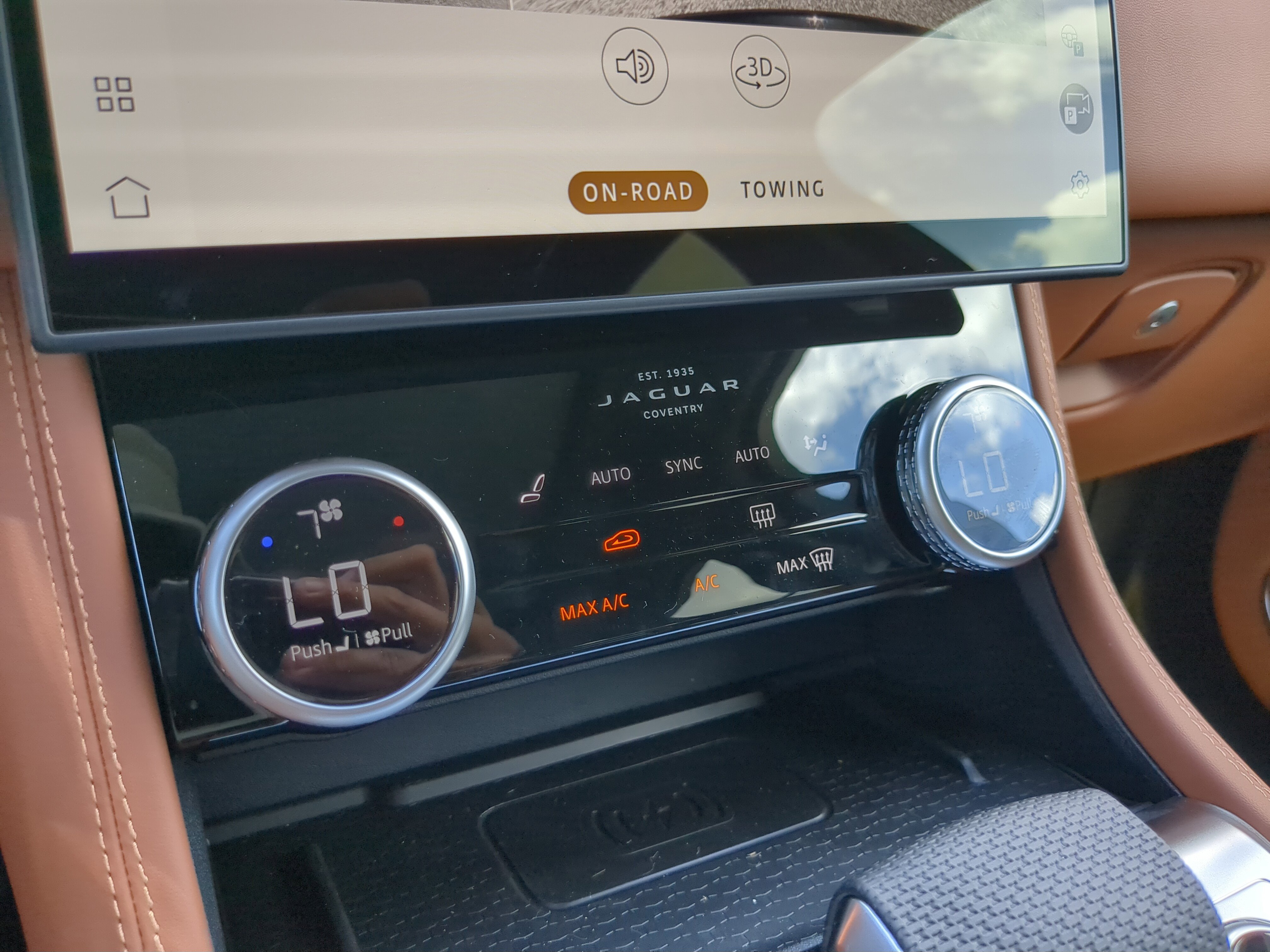 New 2026 Jaguar F-PACE SVR 575 Edition image 25