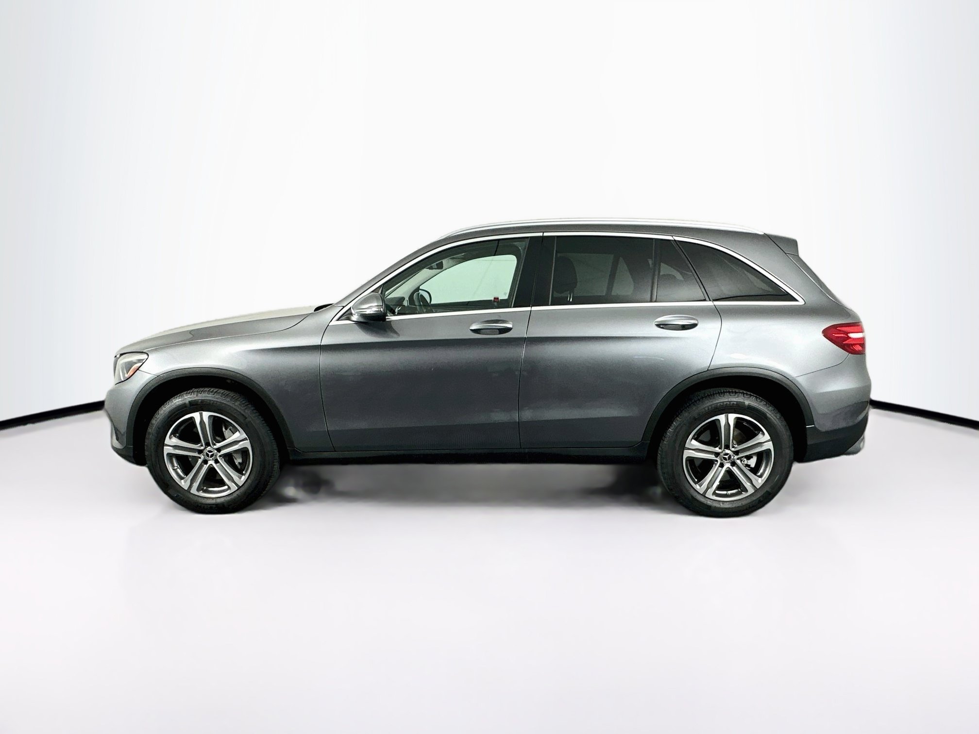 Used 2019 Mercedes-Benz GLC 300 image 4