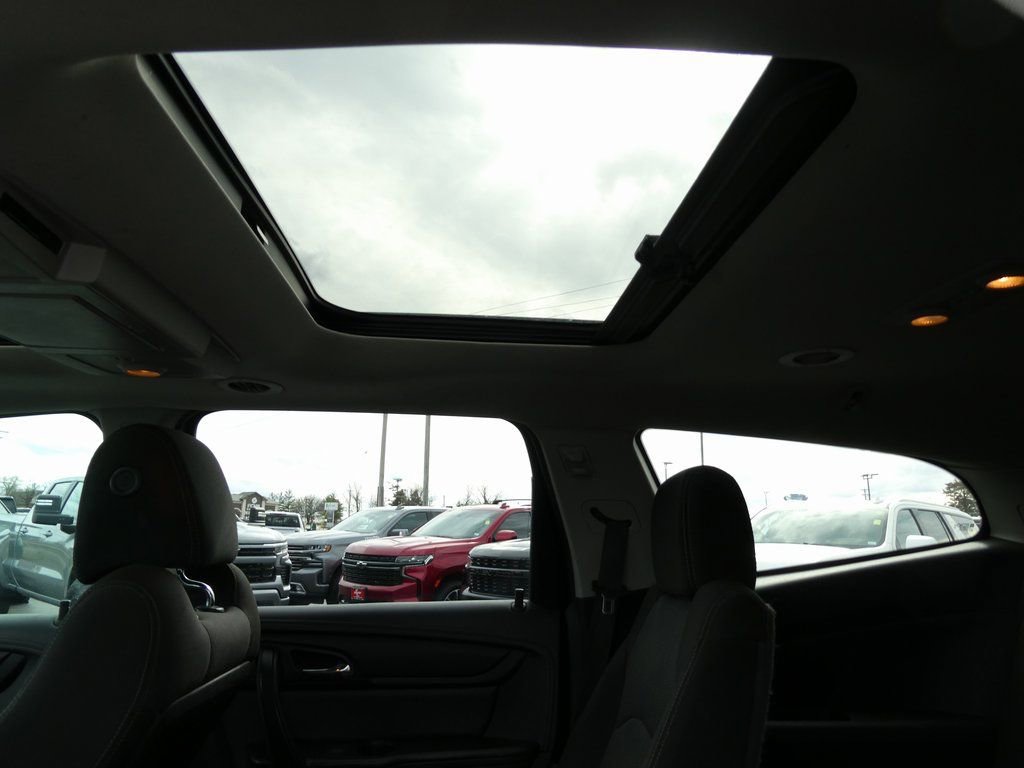 Used 2017 Chevrolet Traverse LT w/ Traveler's Package image 20