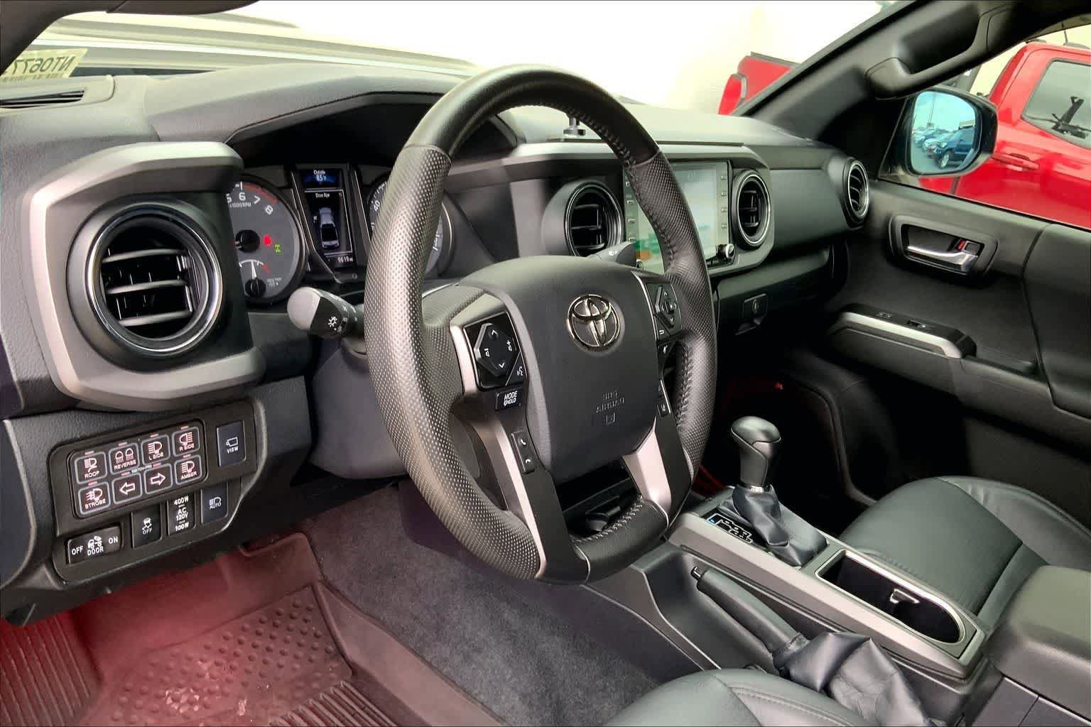 Used 2022 Toyota Tacoma 4x4 Double Cab image 3