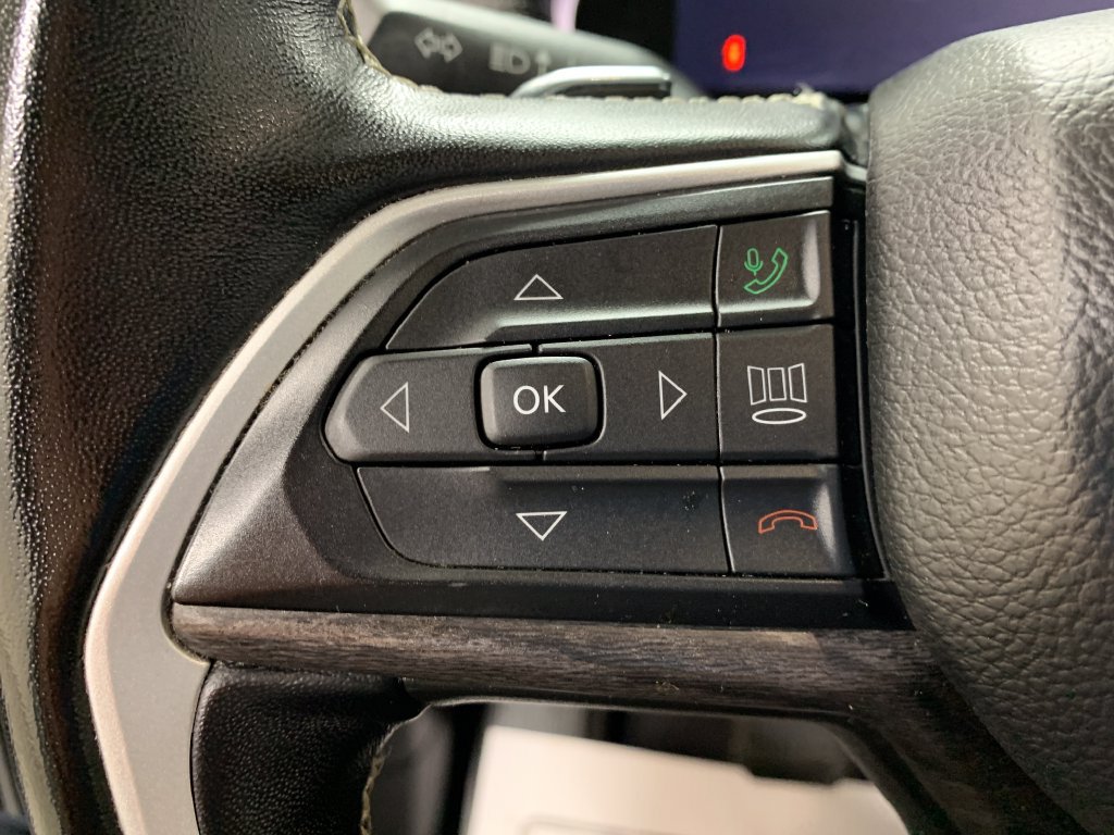 Used 2022 Jeep Grand Cherokee Limited AWD/4WD image 24