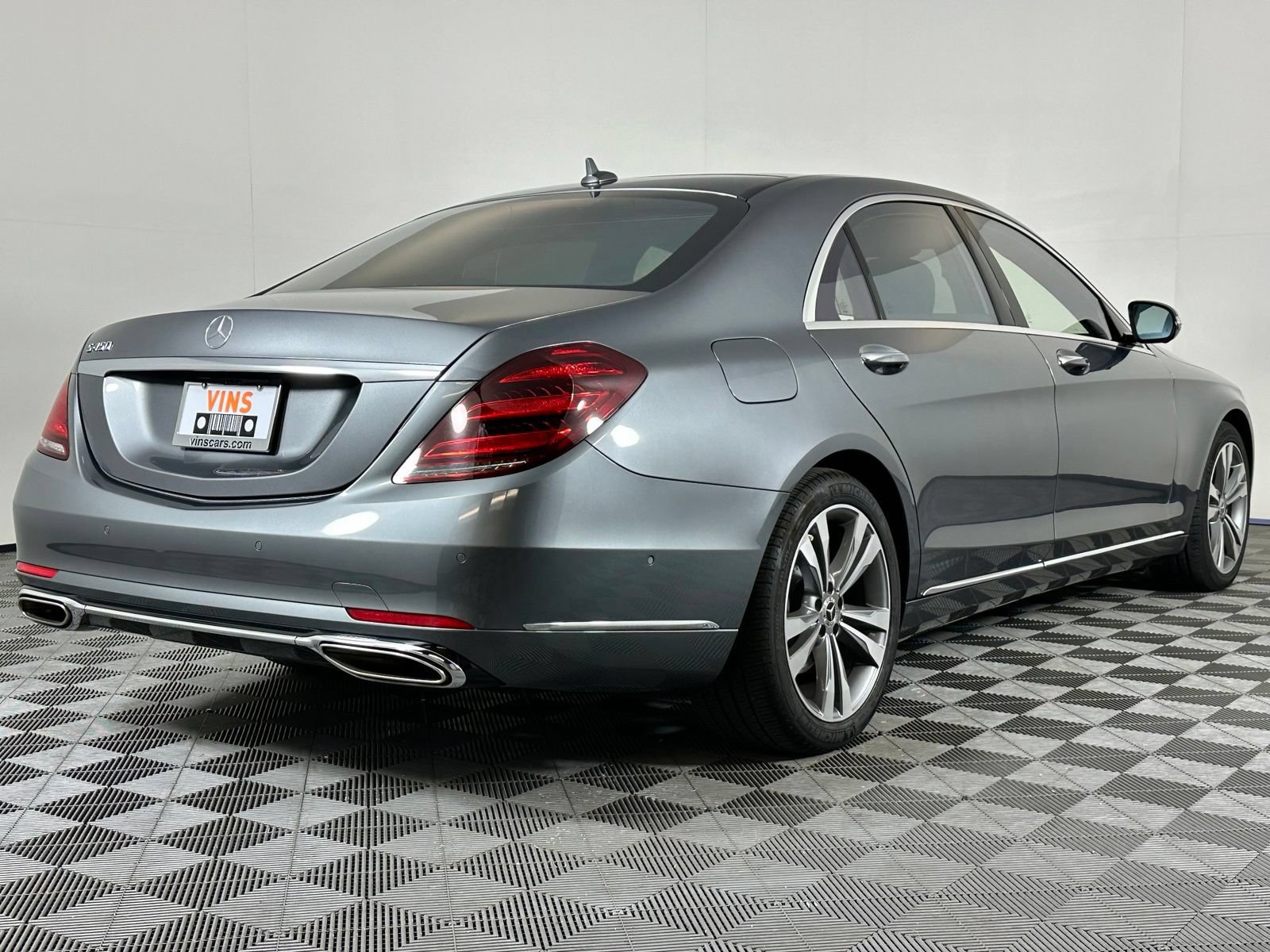 Used 2018 Mercedes-Benz S 450 Sedan image 4