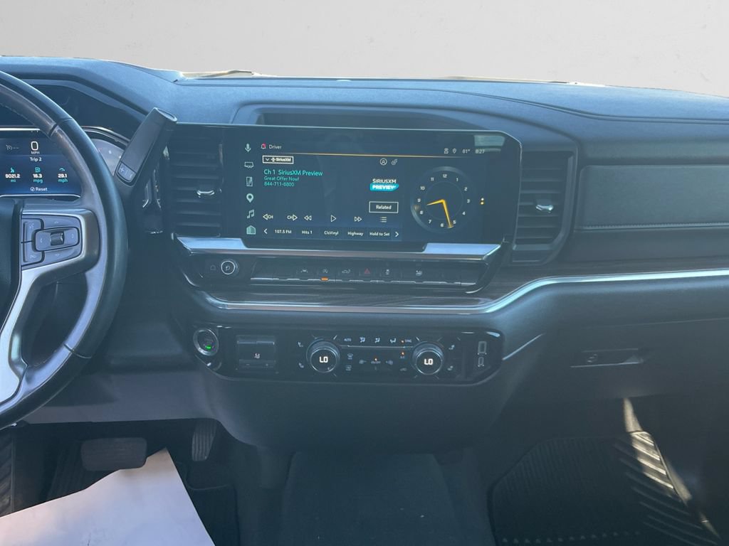 Used 2025 Chevrolet Silverado 1500 LT AWD/4WD image 11
