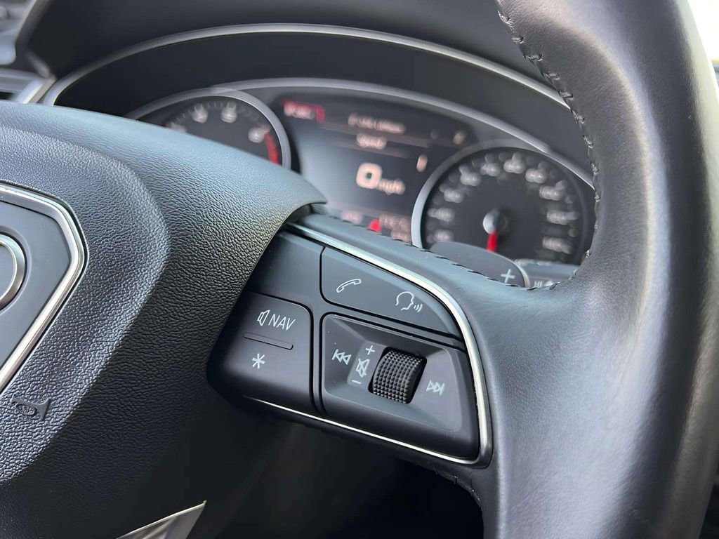 Used 2019 Audi Q5 2.0T Premium w/ Convenience Package image 17