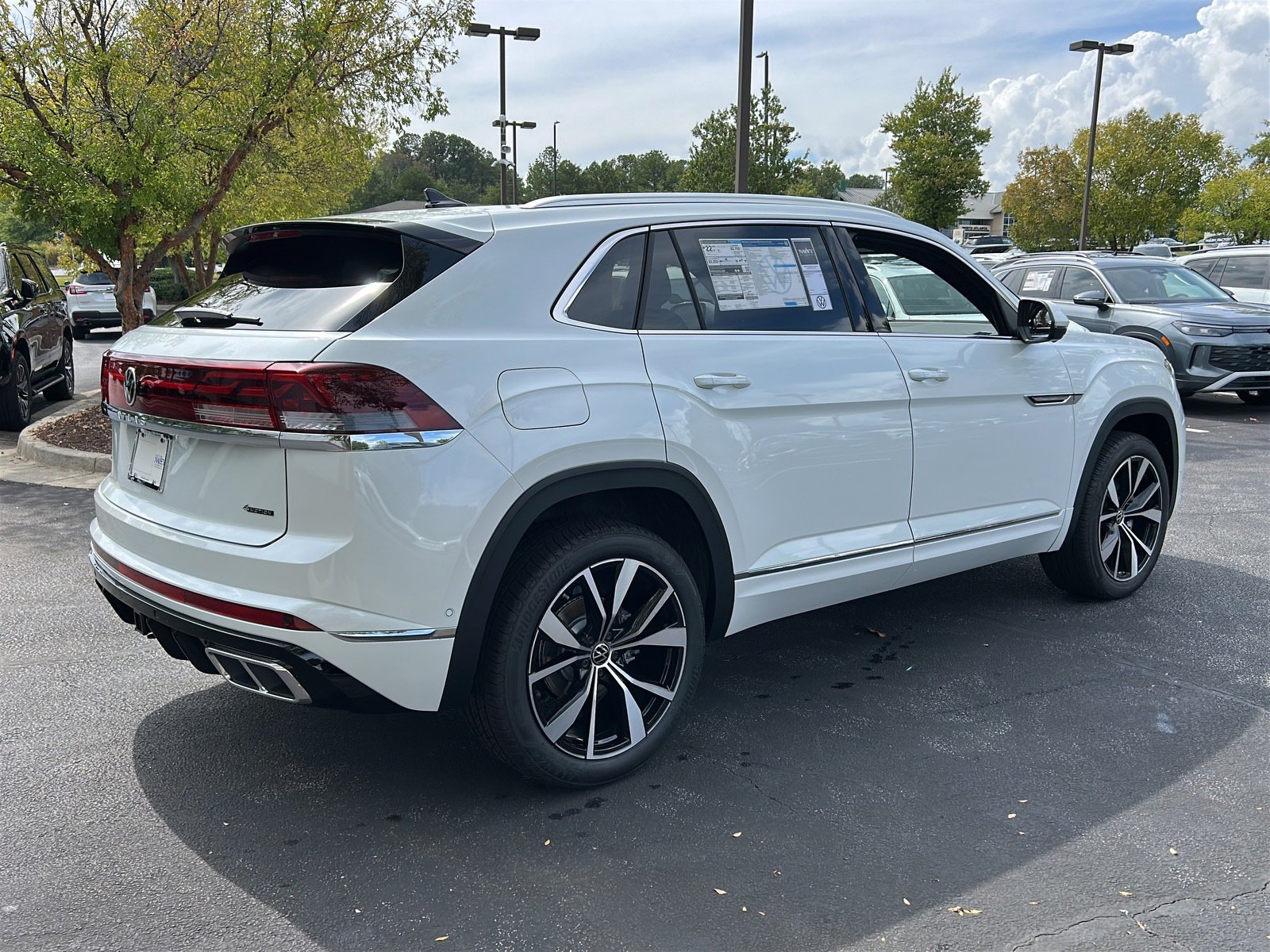 New 2026 Volkswagen Atlas Cross Sport SEL Premium R-Line image 5
